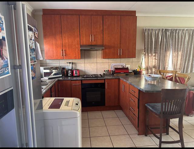 3 BEDROOM GATED ESTATE FOR SALE IN THE ORCHARDS